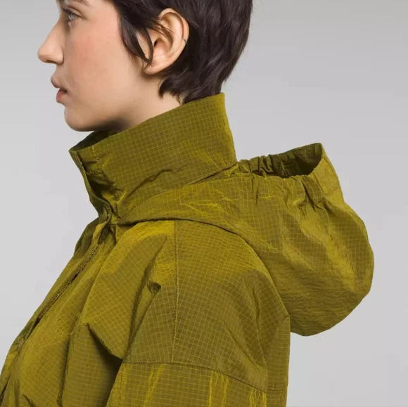 The North Face Women's M66 Utility Wind Jacket - Sulphur Moss - Picture 5 of 10